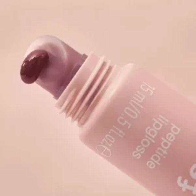 Lipgloss cu peptide 02 Feelin’ Comfy Essence 15 ml [2]