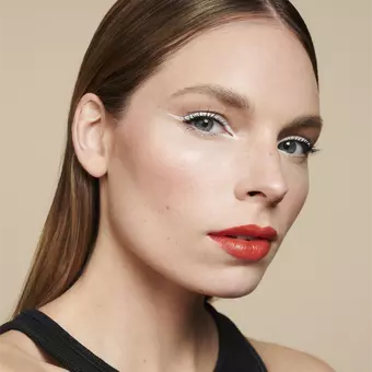 Mascara rezistent la apa Lift Up Volume&Lift [4]