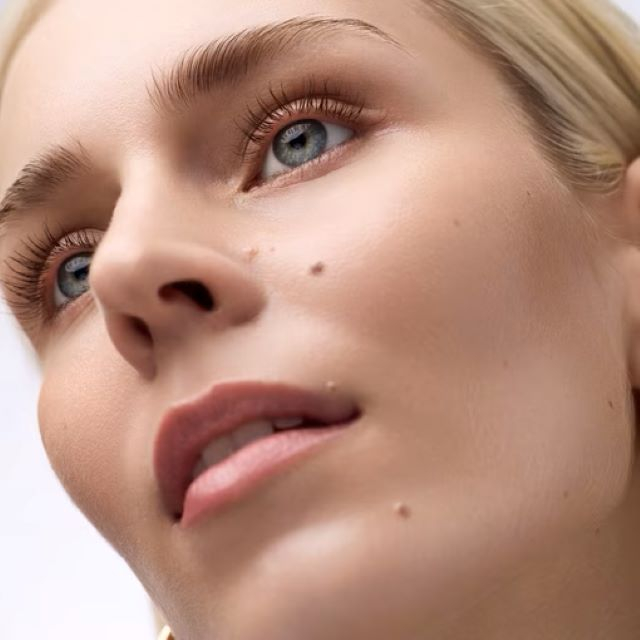 Mascara maro pentru volum, rezistentă la apă Glam & Doll Catrice 10 ml [4]