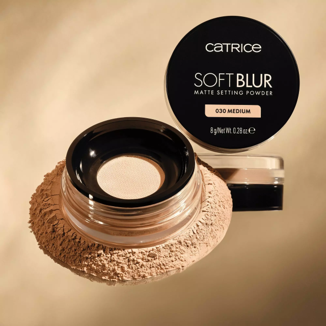 Pudră pulbere de fixare Soft Blur Matte 030 Medium Catrice 8 g [2]