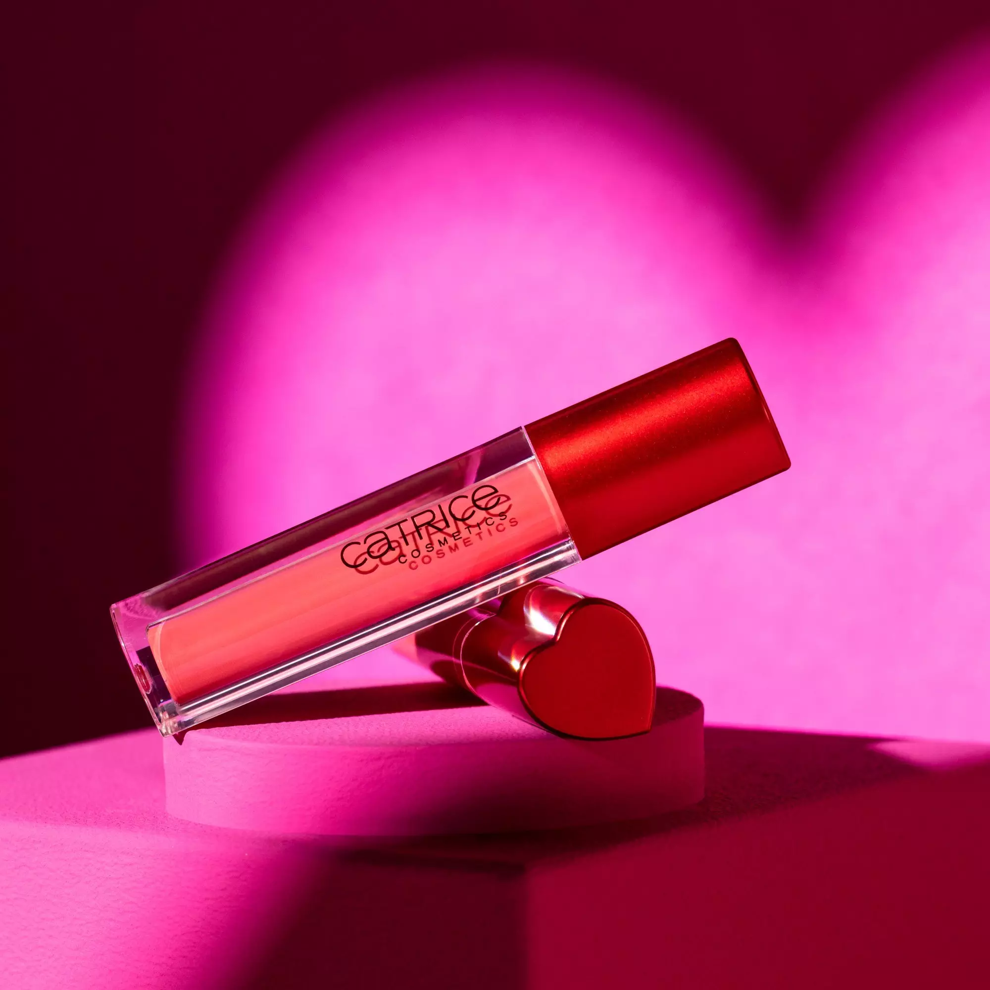 Ruj lichid HEART AFFAIR Matte Catrice C02 [4]
