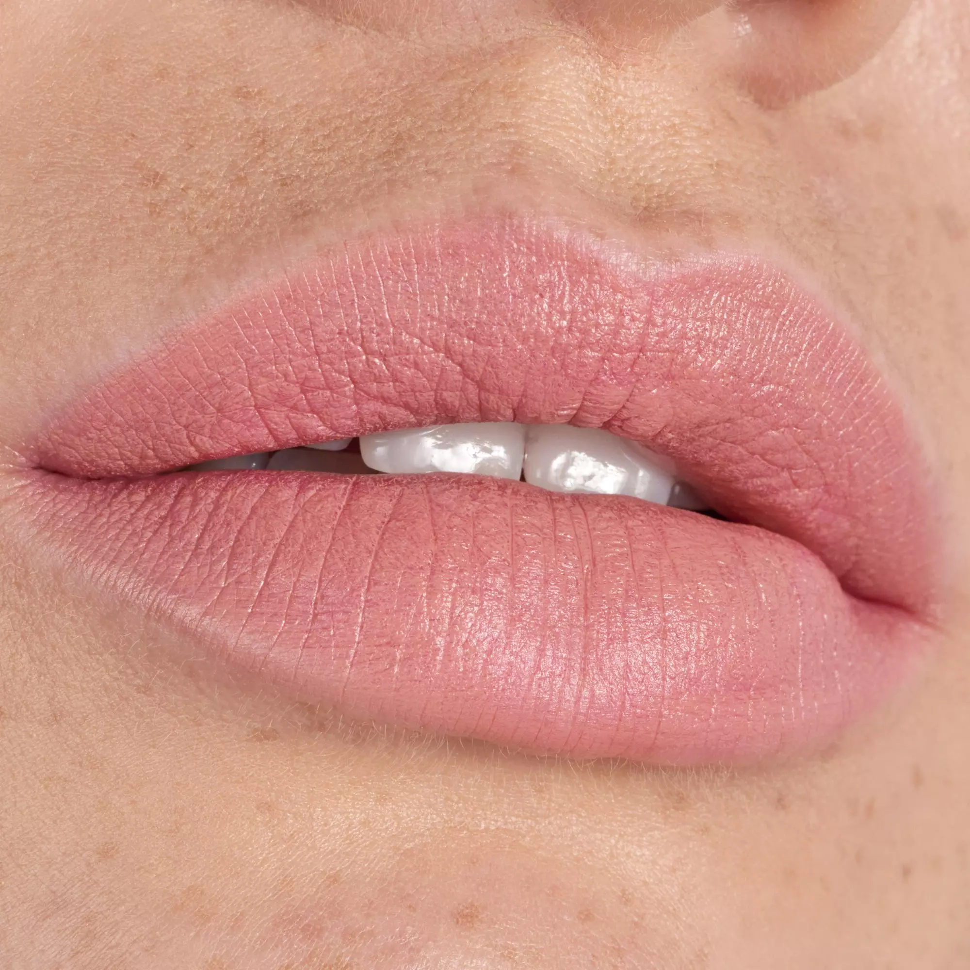 Ruj Scandalous Matte Catrice [3]