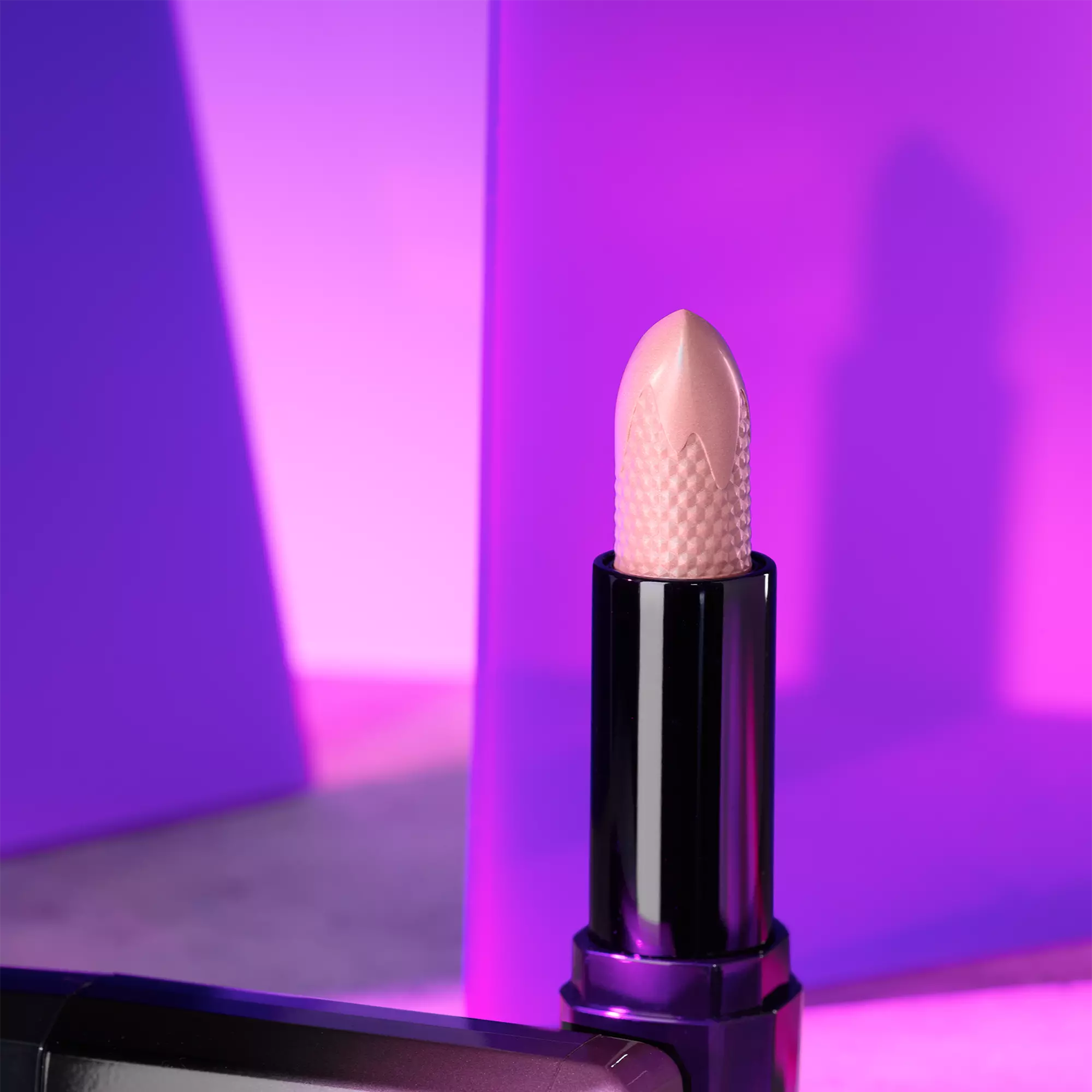 Ruj Shine Bomb Catrice [5]