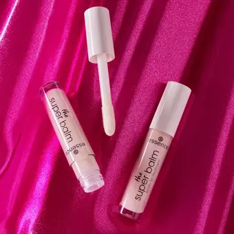 Tratament lucios pentru buze SUPER BALM Essence [5]