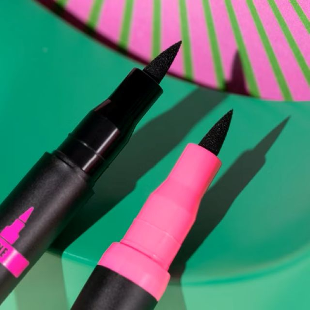 Tuș line it like a PRO! Essence 1.2 ml [3]