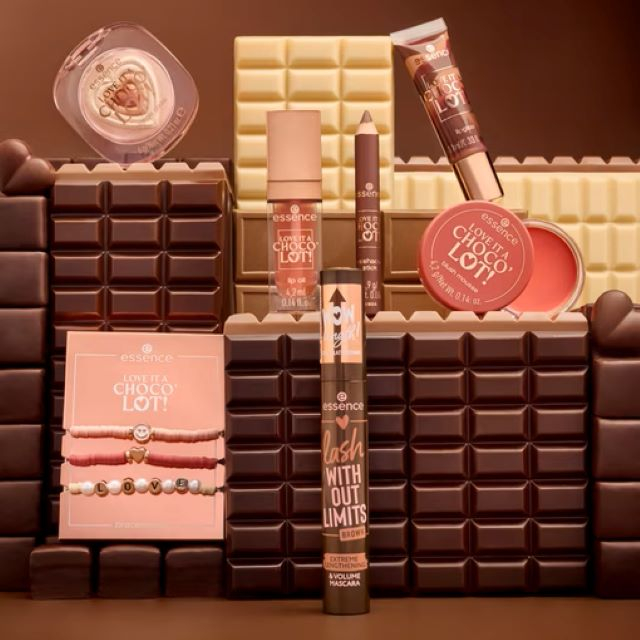 Ulei de buze LOVE IT A CHOCO' LOT! Essence 4.2 ml [2]