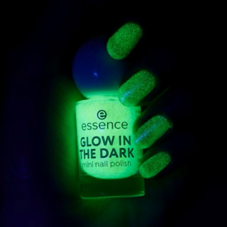 Lac de unghii mini GLOW IN THE DARK Essence 5 ml [3]