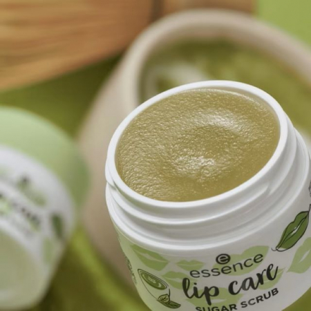 Scrub pentru buze Lip Care Essence 9 g [2]