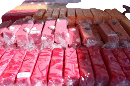 Ciocolata de casa - Baton ciocolata de casa cu fructe