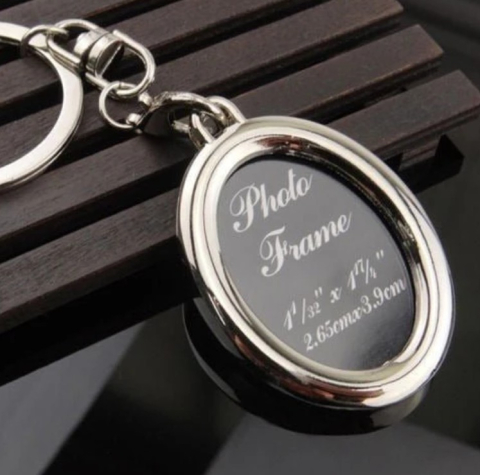 Brelocuri personalizate - Breloc metalic insertie foto oval- personalizabil