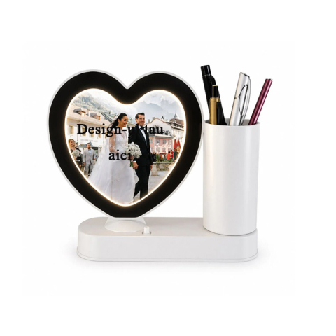 Diverse de Personalizat - Oglinda magica cu insertie foto si lumina LED cu suport de pixuri - INIMA