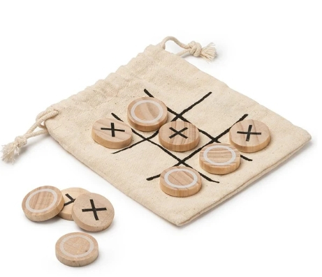 Jucarii interactive din lemn - Set joc X si 0 in saculet de bumbac