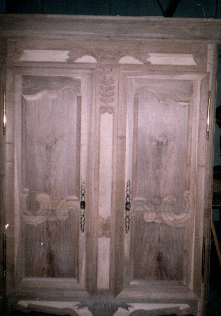 Dulap sculptat manual, prototip Cioata