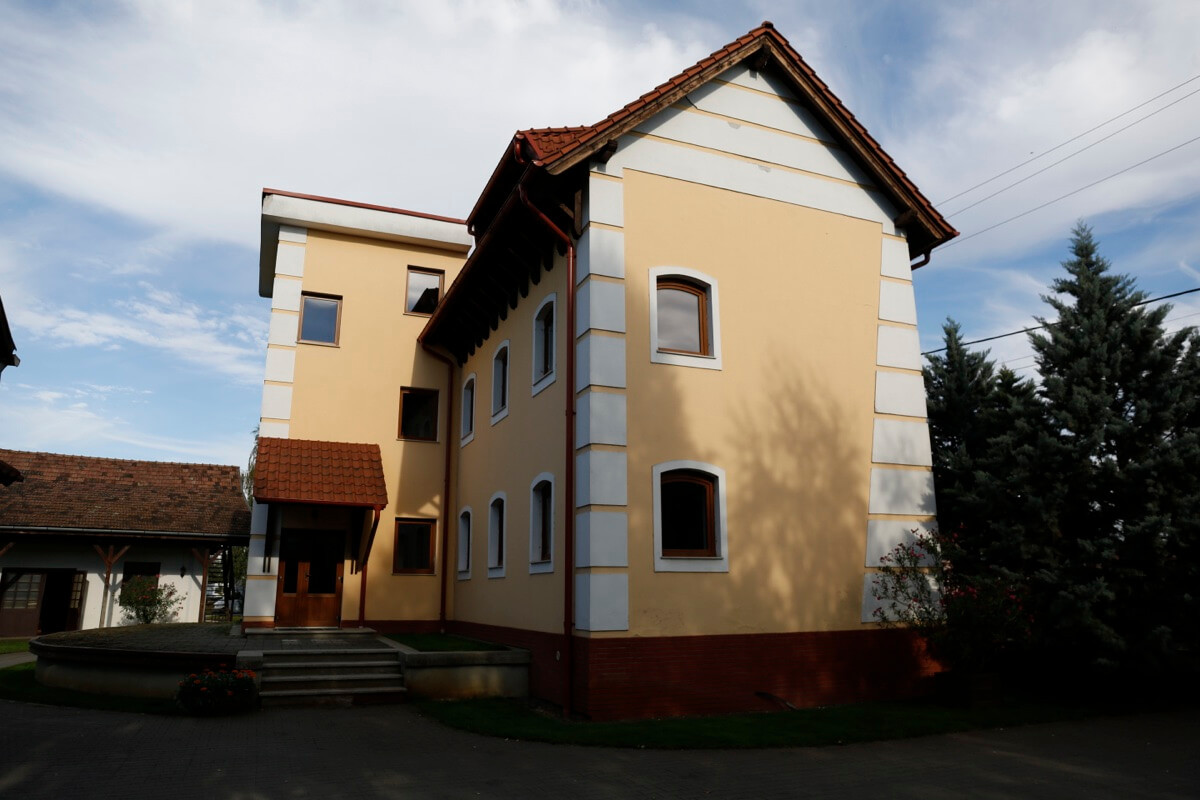 Clădirea administrativă a sediului Cioata