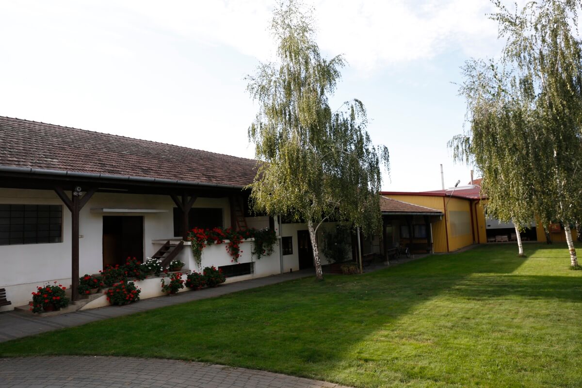 Clădirea veche păstrată în curtea Cioata