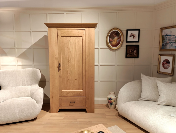 Dulap 3 usi 1 sertar Hunters 112cm, lemn masiv, finisaj Castle Oak, stil rustic [1]