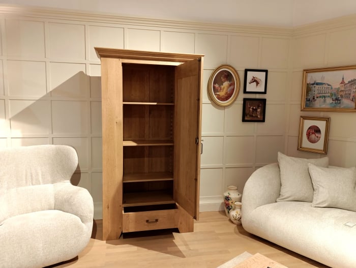 Dulap 3 usi 1 sertar Hunters 112cm, lemn masiv, finisaj Castle Oak, stil rustic [2]