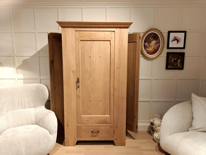 Dulap 3 usi 1 sertar Hunters 112cm, lemn masiv, finisaj Castle Oak, stil rustic [11]