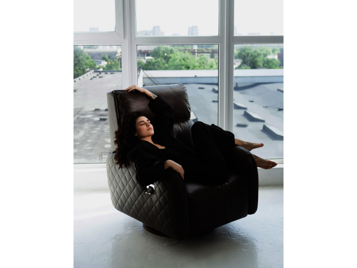 Fotoliu Modern Rotativ cu Recliner Corso Personalizabil Stil Contemporan Cadru Lemn Masiv Tapiterie Stofa sau Piele [19]