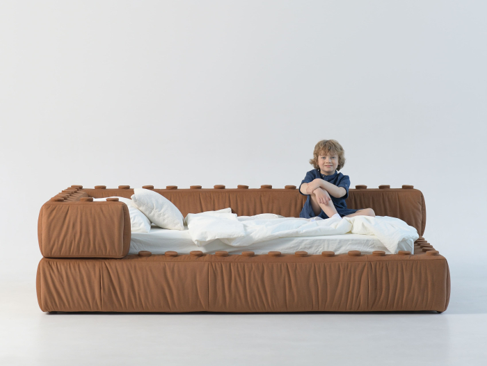 Pat pentru copii tapitat Lego, cu laterala de protectie, lada depozitare, somiera metalica, picioare plastic 3cm, stil contemporan, personalizabil [15]