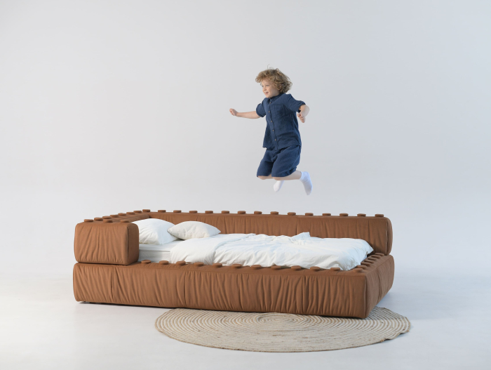 Pat pentru copii tapitat Lego, cu laterala de protectie, lada depozitare, somiera metalica, picioare plastic 3cm, stil contemporan, personalizabil [8]