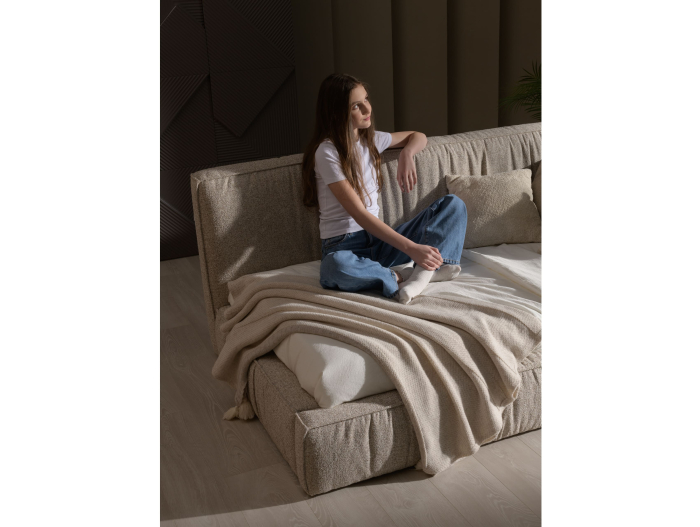 Pat pentru copii tapitat Terni, cu inaltime mica, lada depozitare, somiera metalica, picioare plastic 3cm, stil contemporan, personalizabil [16]