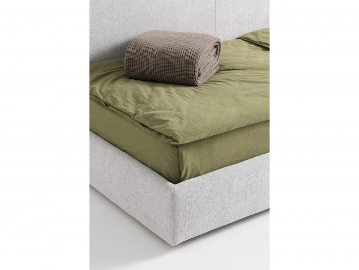 Pat pentru copii tapitat Slipp Uno B, cu laterala de protectie, spatiu de depozitare, picioare lemn 4cm, stil contemporan, personalizabil [16]