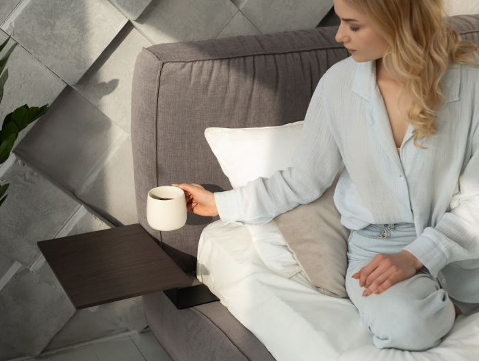 Pat tapitat Bern 1 cu tablie inalta, lada depozitare, somiera metalica, picioare metalice 11cm, laterale dehusabile, stil modern, personalizabil [18]