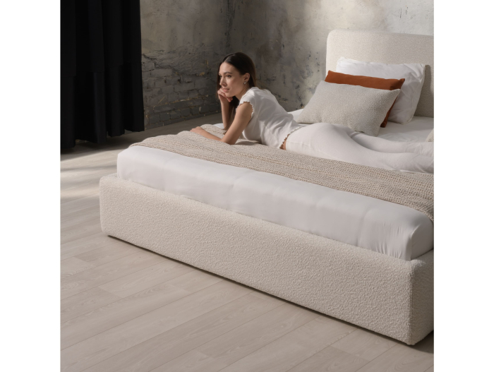 Pat tapitat Elim 2 cu tablie inalta capitonata, lada depozitare, somiera metalica, picioare plastic 3cm, laterale dehusabile, stil modern, personalizabil [44]