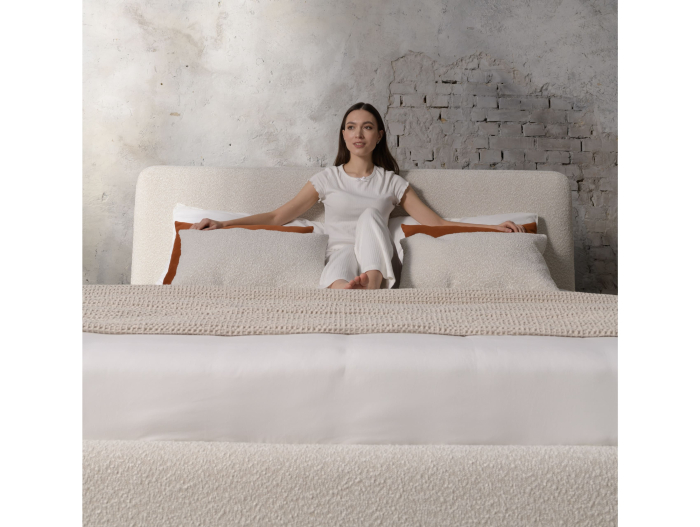 Pat tapitat Elim 2 cu tablie inalta capitonata, lada depozitare, somiera metalica, picioare plastic 3cm, laterale dehusabile, stil modern, personalizabil [40]