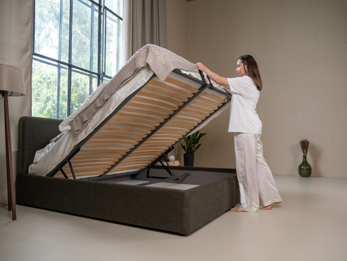 Pat tapitat Elim 2 cu tablie inalta capitonata, lada depozitare, somiera metalica, picioare plastic 3cm, laterale dehusabile, stil modern, personalizabil [3]