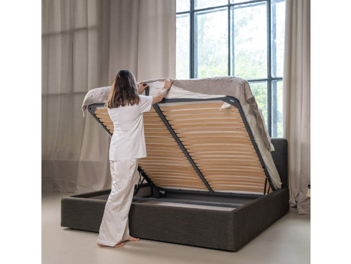 Pat tapitat Elim 2 cu tablie inalta capitonata, lada depozitare, somiera metalica, picioare plastic 3cm, laterale dehusabile, stil modern, personalizabil [11]