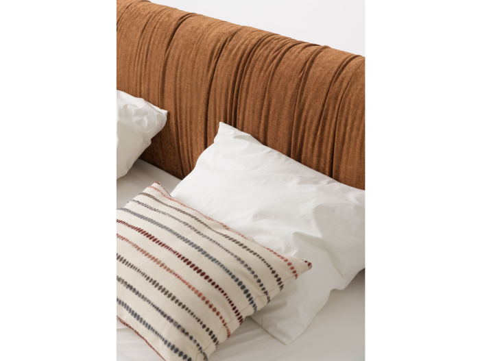 Pat tapitat Kemi cu tablie inalta capitonata, lada depozitare, somiera metalica, picioare plastic 3cm, laterale dehusabile, stil modern, personalizabil [7]