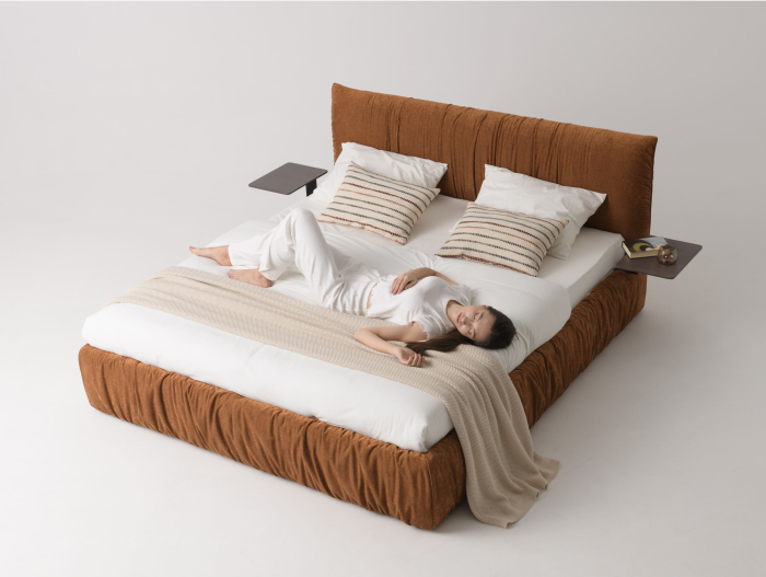 Pat tapitat Kemi cu tablie inalta capitonata, lada depozitare, somiera metalica, picioare plastic 3cm, laterale dehusabile, stil modern, personalizabil [5]