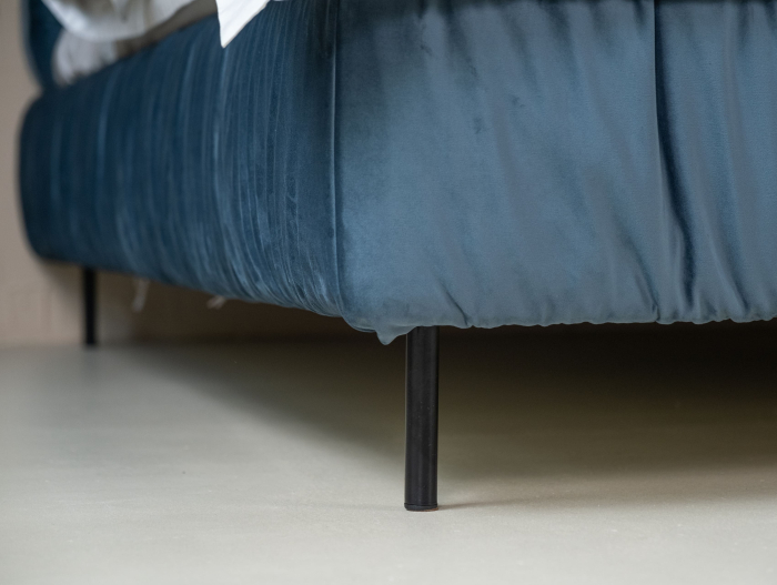 Pat tapitat Marsala cu tablie inalta matlasata, lada depozitare, somiera metalica, picioare metalice 15cm, laterale dehusabile, stil modern, personalizabil [14]