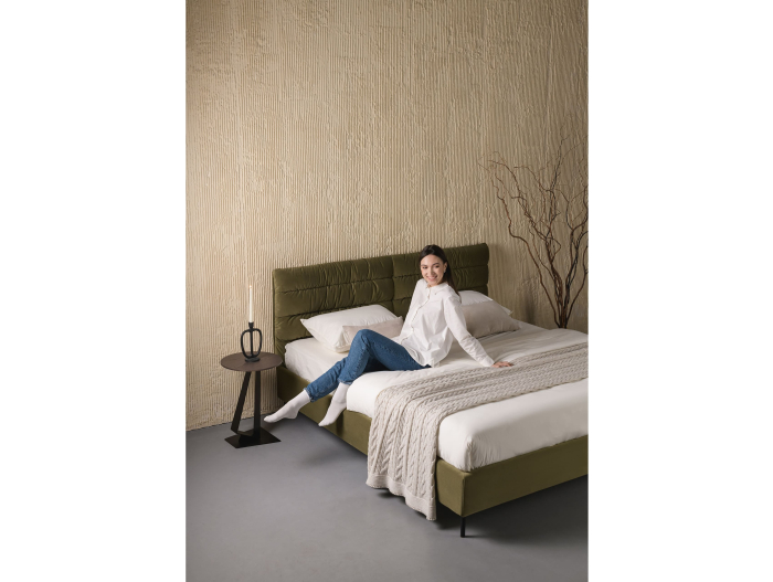 Pat tapitat Narni 1 cu tablie inalta, lada depozitare, somiera metalica, picioare metalice 10cm, laterale dehusabile, stil modern, personalizabil [16]