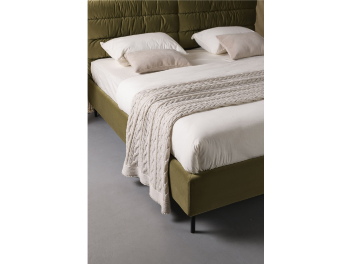 Pat tapitat Narni 1 cu tablie inalta, lada depozitare, somiera metalica, picioare metalice 10cm, laterale dehusabile, stil modern, personalizabil [22]