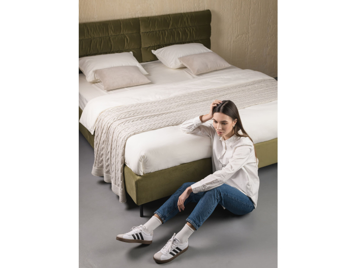 Pat tapitat Narni 1 cu tablie inalta, lada depozitare, somiera metalica, picioare metalice 10cm, laterale dehusabile, stil modern, personalizabil [4]