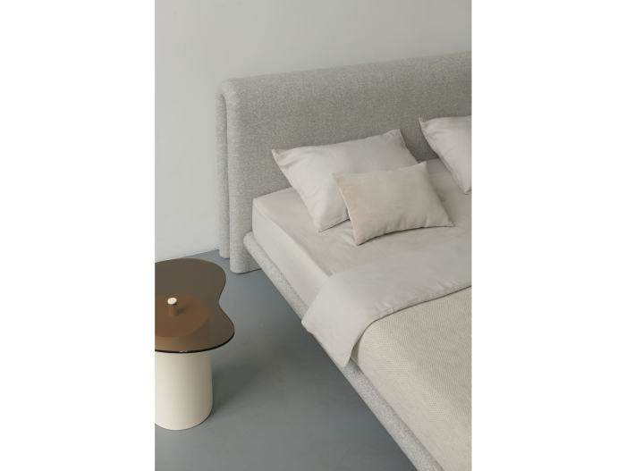 Pat tapitat Nola 1 cu tablie inalta capitonata, lada depozitare, somiera metalica, picioare plastic 3cm, laterale dehusabile, stil modern, personalizabil [8]