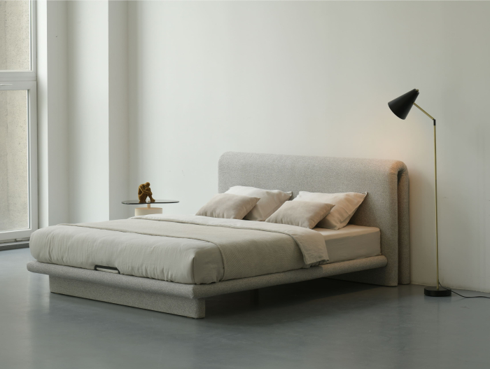 Pat tapitat Nola 1 cu tablie inalta capitonata, lada depozitare, somiera metalica, picioare plastic 3cm, laterale dehusabile, stil modern, personalizabil [16]