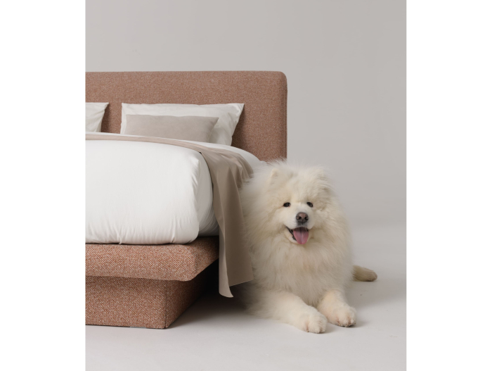 Pat tapitat Nola 2 cu tablie inalta capitonata, lada depozitare, somiera metalica, picioare plastic 3cm, laterale dehusabile, stil modern, personalizabil [24]