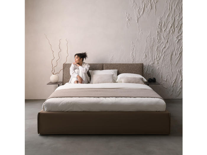 Pat tapitat Novara cu tablie inalta, lada depozitare, somiera metalica, picioare metalice 11cm, laterale dehusabile, stil modern, personalizabil [14]