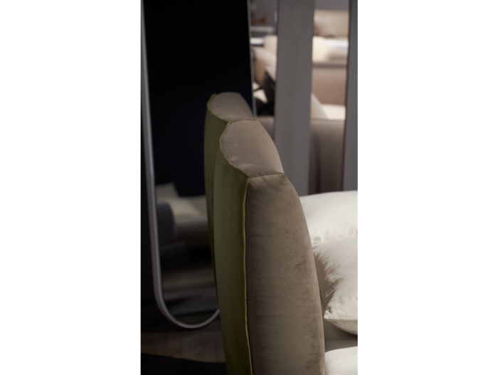 Pat tapitat Ora Light cu tablie inalta capitonata, somiera metalica, picioare metalice 20cm, laterale dehusabile, stil contemporan, personalizabil [14]