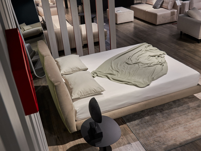 Pat tapitat Ora Light cu tablie inalta capitonata, somiera metalica, picioare metalice 20cm, laterale dehusabile, stil contemporan, personalizabil [2]