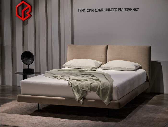 Pat tapitat Ora Light cu tablie inalta capitonata, somiera metalica, picioare metalice 20cm, laterale dehusabile, stil contemporan, personalizabil [17]