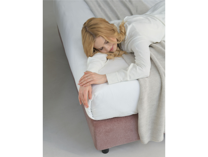 Pat tapitat Salerno cu tablie inalta, lada depozitare, somiera metalica, picioare metalice 10cm, laterale dehusabile, stil modern, personalizabil [25]