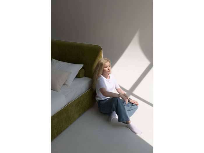 Pat tapitat Torino cu tablie inalta capitonata, lada depozitare, somiera metalica, picioare plastic 3cm, laterale dehusabile, stil modern, personalizabil [20]