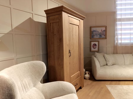 Dulap 3 usi 1 sertar Hunters 112cm, lemn masiv, finisaj Castle Oak, stil rustic [12]