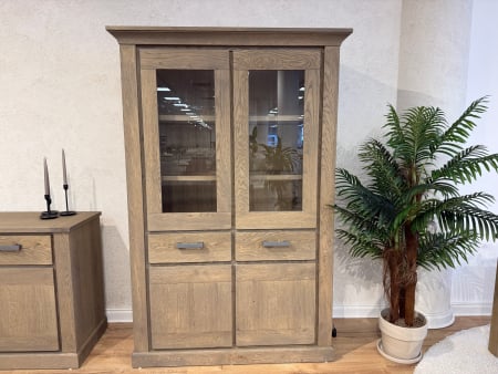 BLACK MONTH - Vitrina 4 usi 2 sertare Zurich 131cm, stejar, finisaj mat, stil rustic