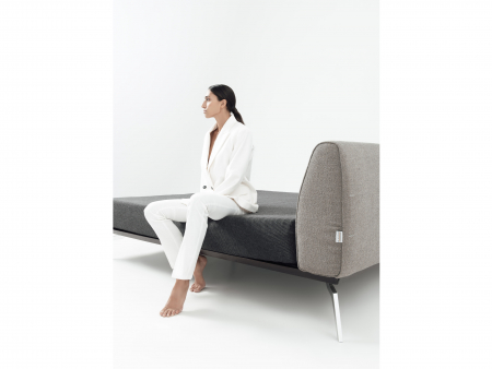 Pat tapitat minimalist Linda, tablie inalta capitonata, cadru metalic, picioare metalice, stil contemporan, personalizabil [3]